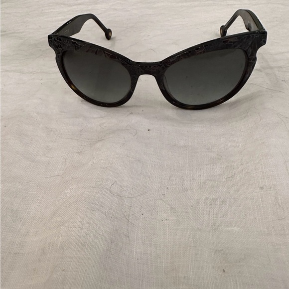 Urban Outfitters ett:twa Black Floral Cat Eye Sunglasses - Picture 3 of 8